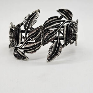 Vintage Silver Tone Floral Leaves Patgern Hinged Bracelet or Arm Band